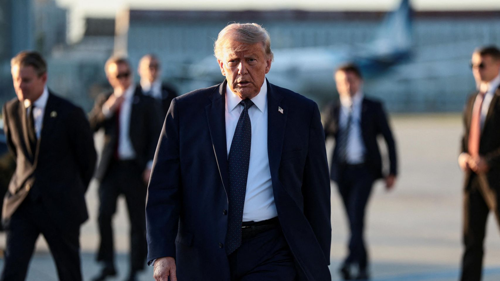 Trump y Pezeshkian firman digitalmente el acuerdo de entendimiento para la paz entre Irán y Estados Unidos