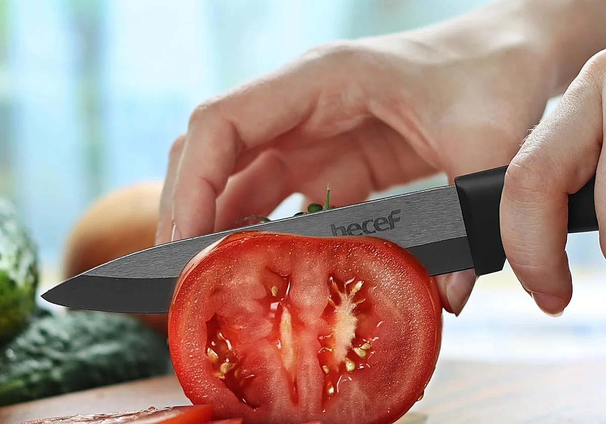 Estos cuchillos de cerámica negra son perfectos para regalar a amantes de la cocina
