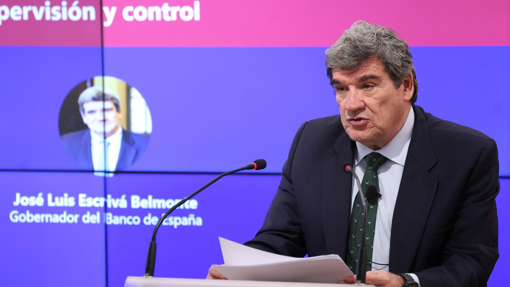 El BdE anticipa un parón de consumo, exportaciones e inversión y alerta de que la inflación subirá al 3,6% en 2026