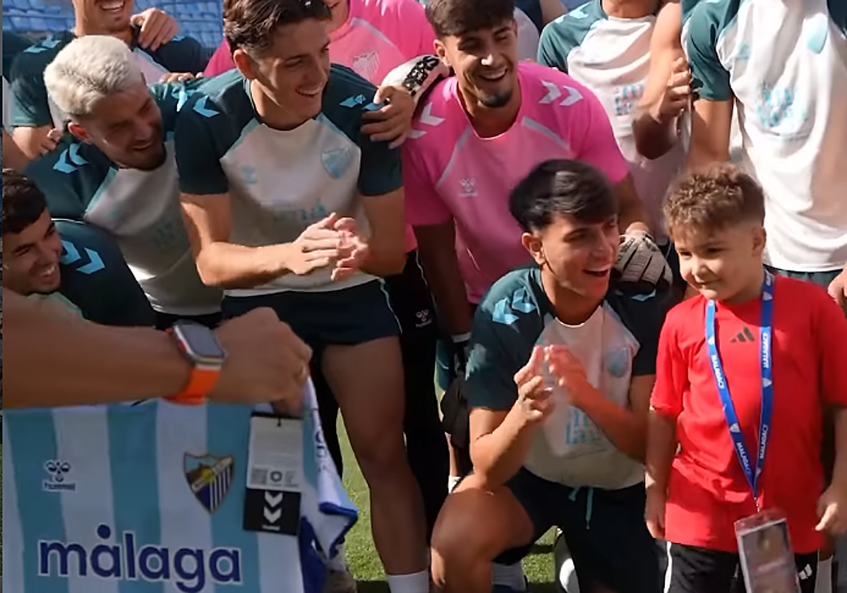 El pequeño Kylian da energía al Málaga antes de la crucial cita en Almería