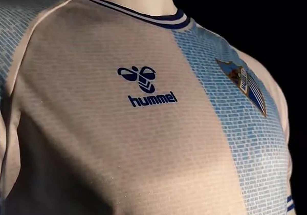 El Málaga llevará una camiseta con los nombres de sus abonados en su camino al Almería Stadium
