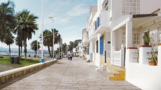 La gran reforma del paseo marítimo de Pedregalejo se prolonga hasta finales de 2026