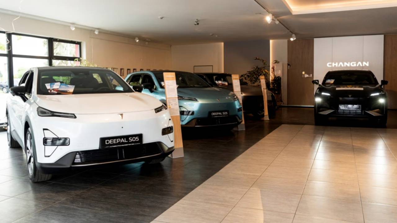 El gigante chino Changan se planta en España y pone el ojo en Aragón para fabricar coches