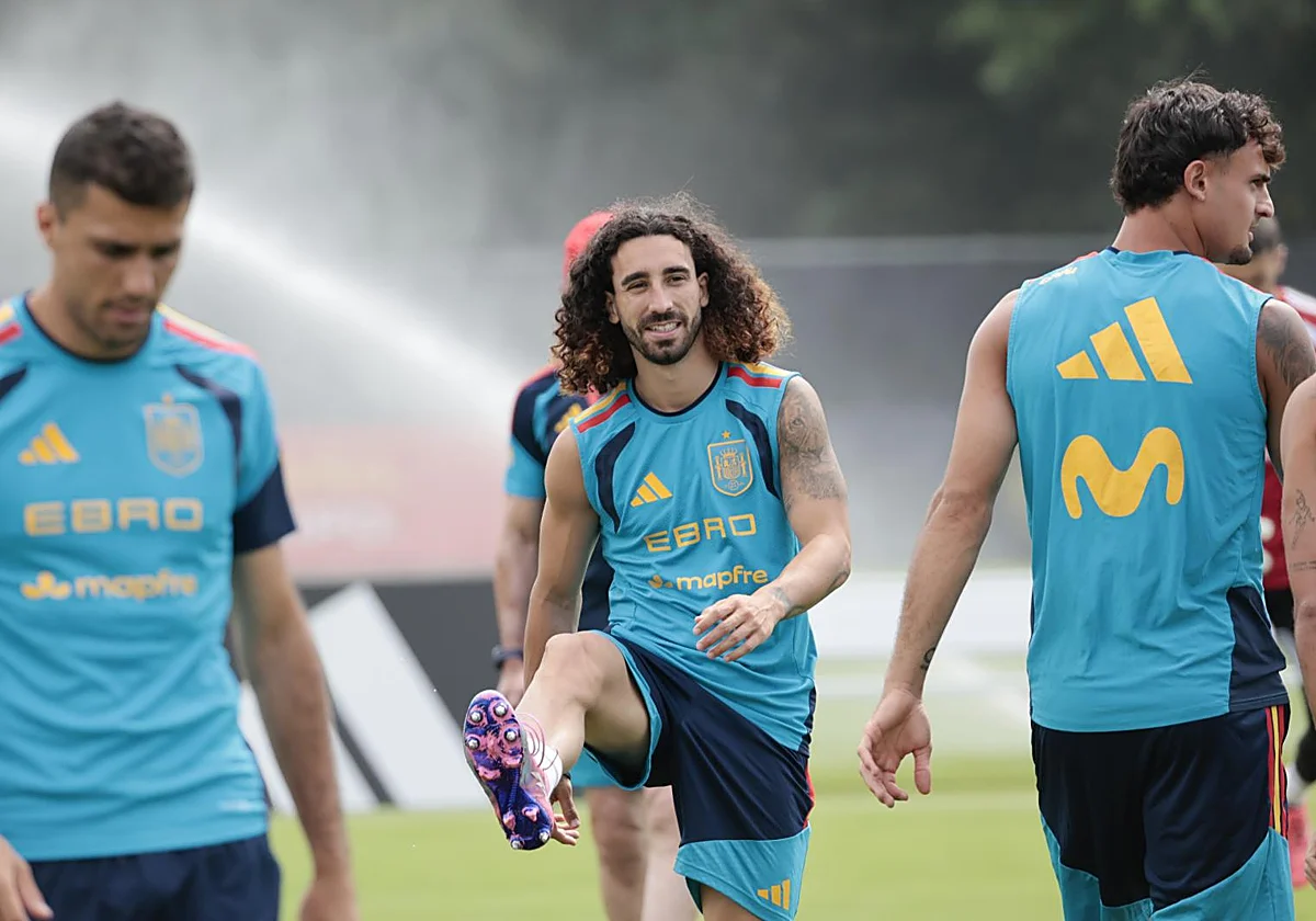 El mercado distrae a la selección: tres jugadores resuelven su futuro en una semana