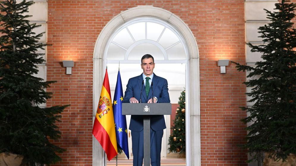 "La vida continúa", dice Sánchez de sí mismo... mientras tú te ahogas