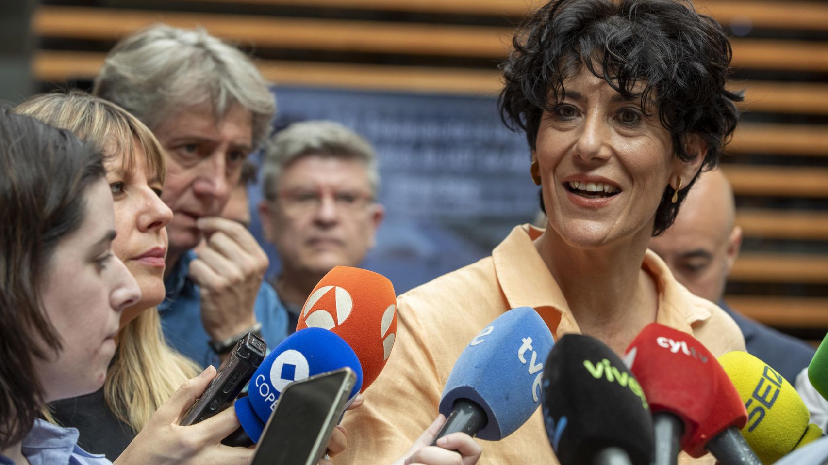 Elma Saiz reivindica el proceso de regularización de inmigrantes: "Ya forman parte de nuestros barrios"