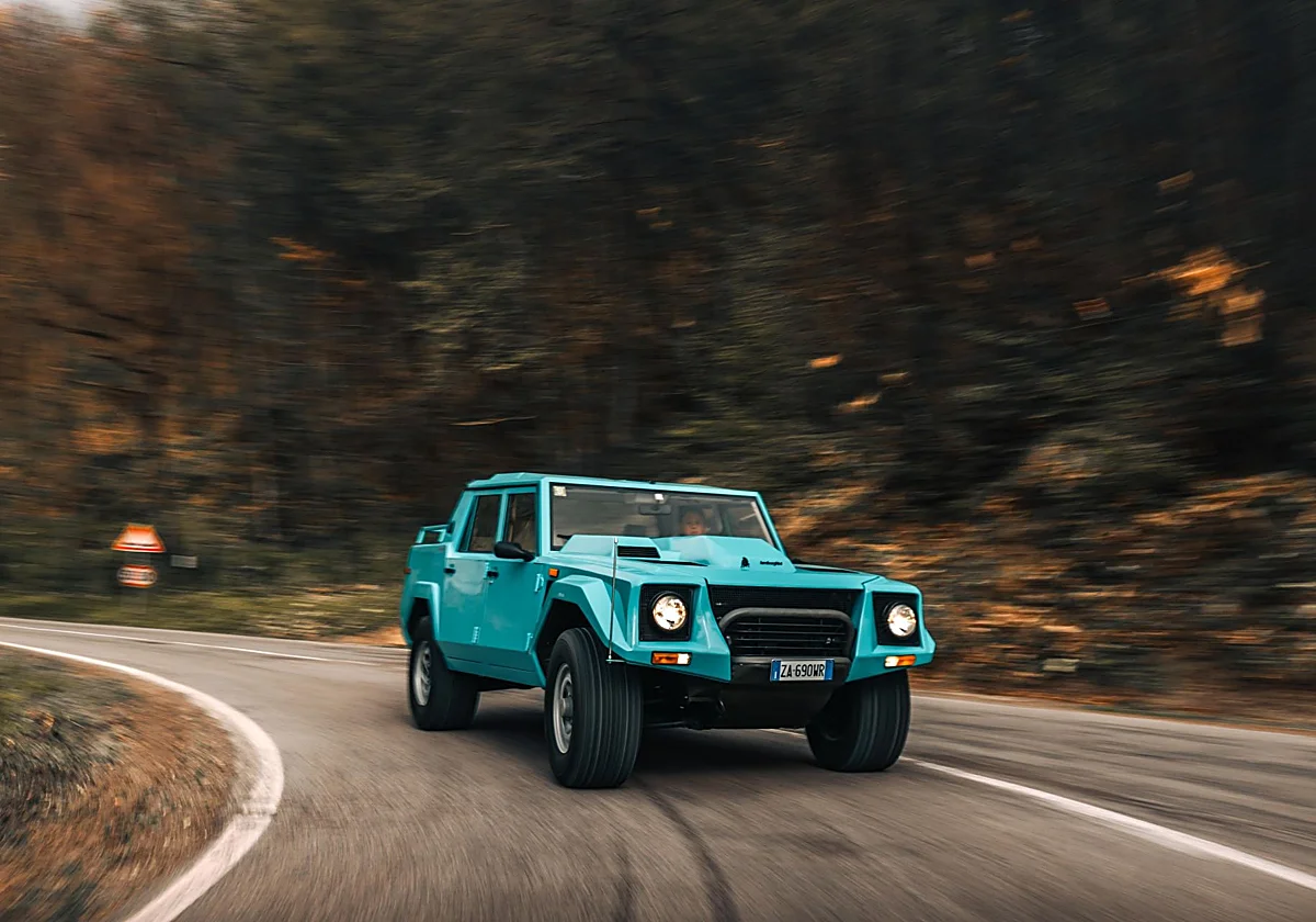 Lamborghini LM002 un gigante todoterreno con ADN de superdeportivo