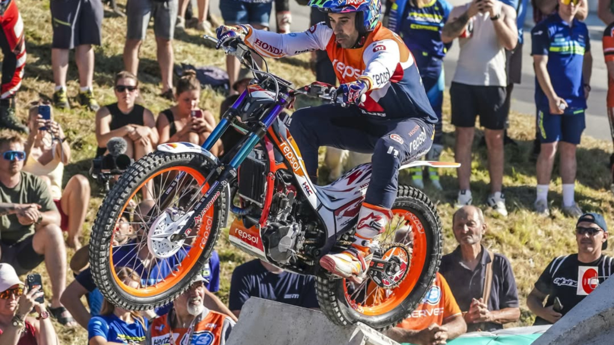 Toni Bou abre una brecha tras ganar en Italia