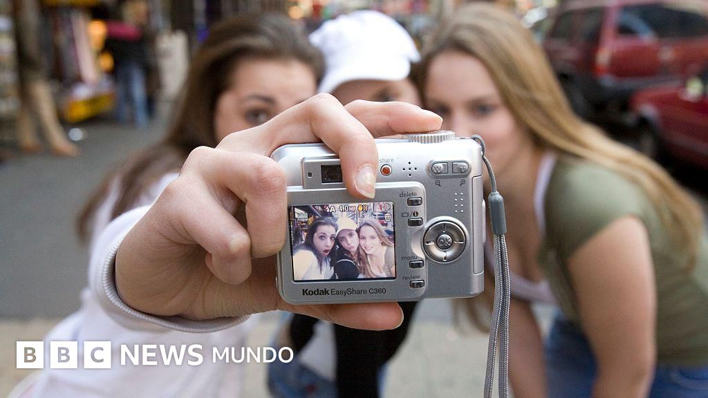 Por qué tus fotos de principios de los 2000 pueden haberse perdido para siempre (y varios consejos para conservar las que tienes ahora)