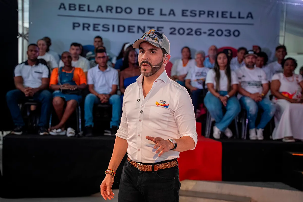 Abelardo de la Espriella aventaja a Cepeda por 1,85 puntos con el 89,58% de las mesas escrutadas