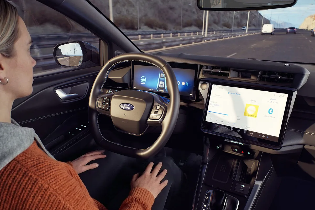 Ford Kuga: el primer coche fabricado en España que conduce solo