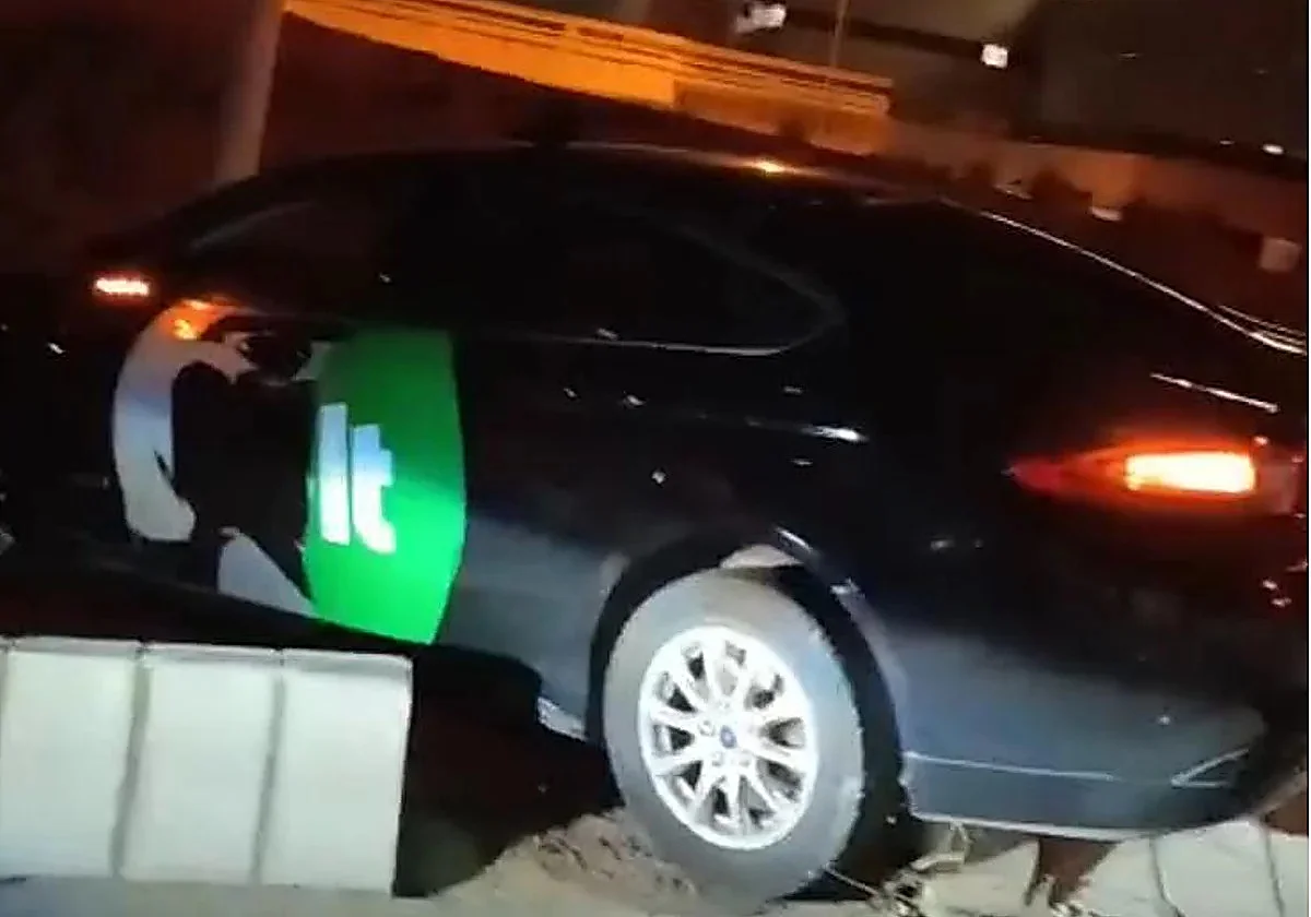 Young Brit steals private hire car and crashes it in Marbella