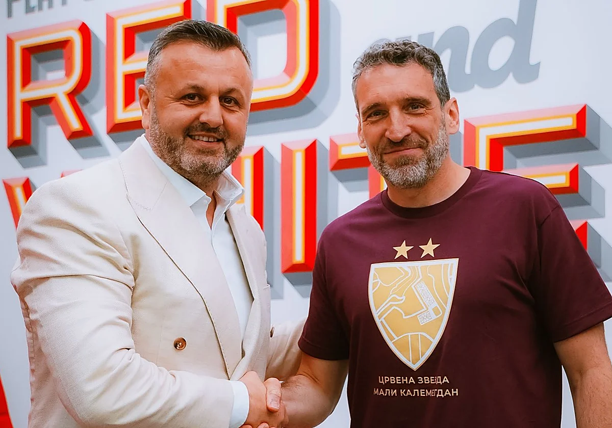 Ibon Navarro ya luce los colores del Estrella Roja