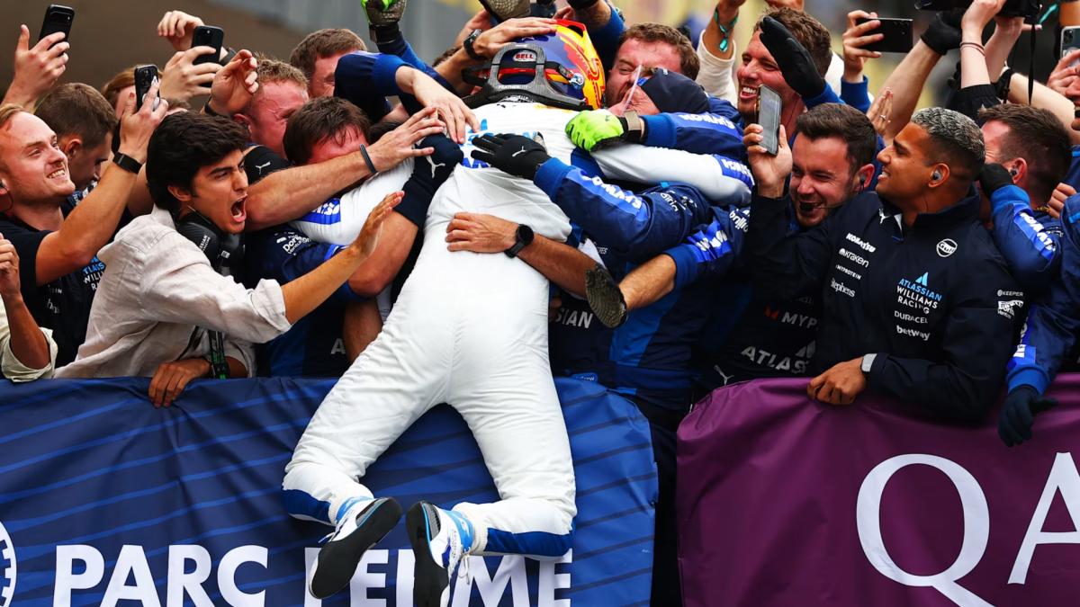 El método Sainz: equipo al que llega, equipo que vuela