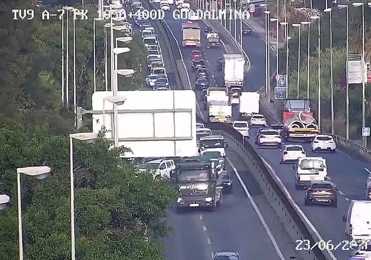 Estepona collision disrupts A-7 traffic with five-kilometre tailback