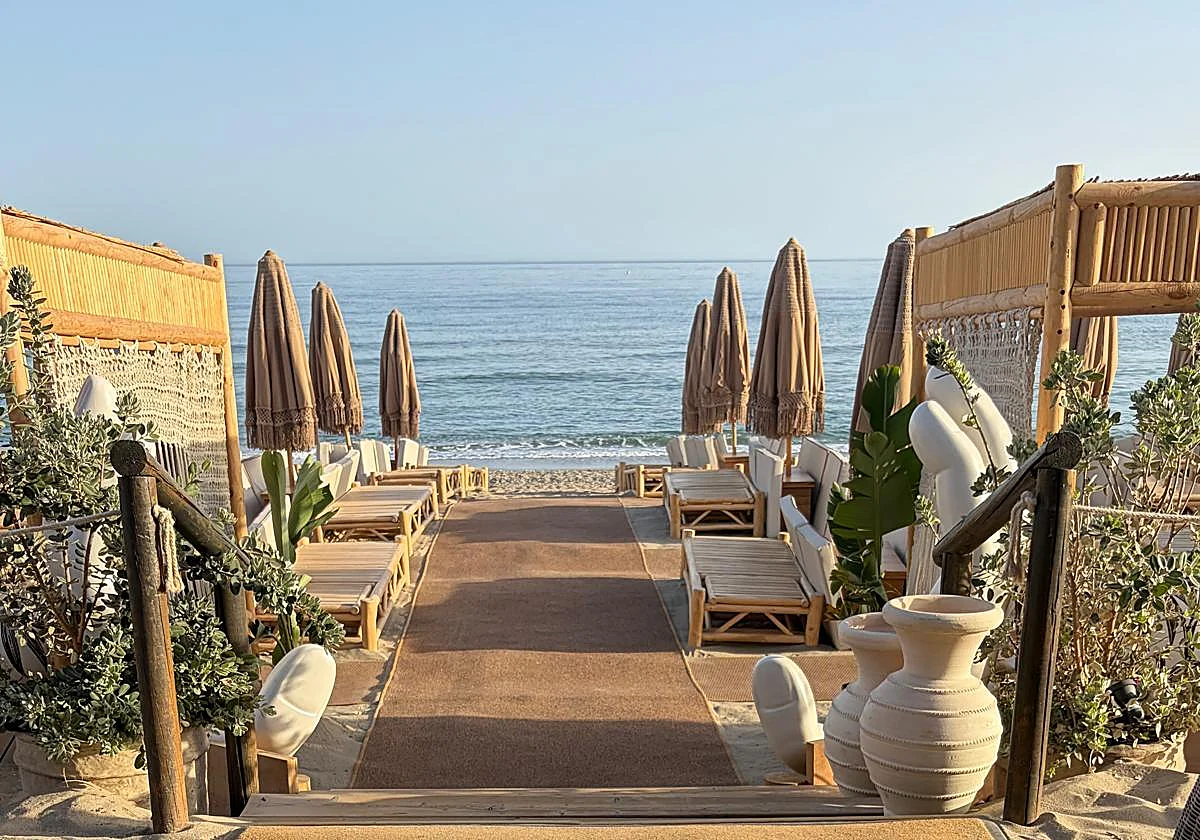 The rhythm of the sweet: why Sabine Beach Marbella is a masterclass in culinary performance