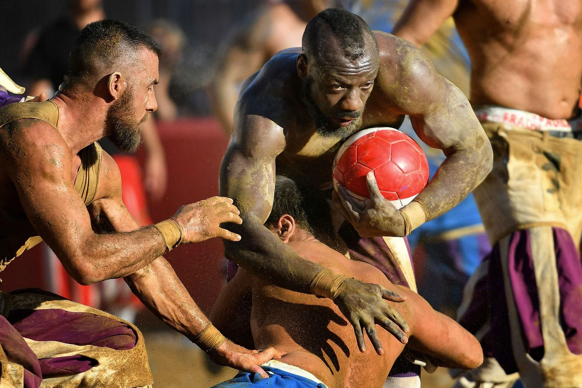 El Mundial de fútbol de los 'palos', el Calcio Storico: «Acabó con un ojo en las manos»