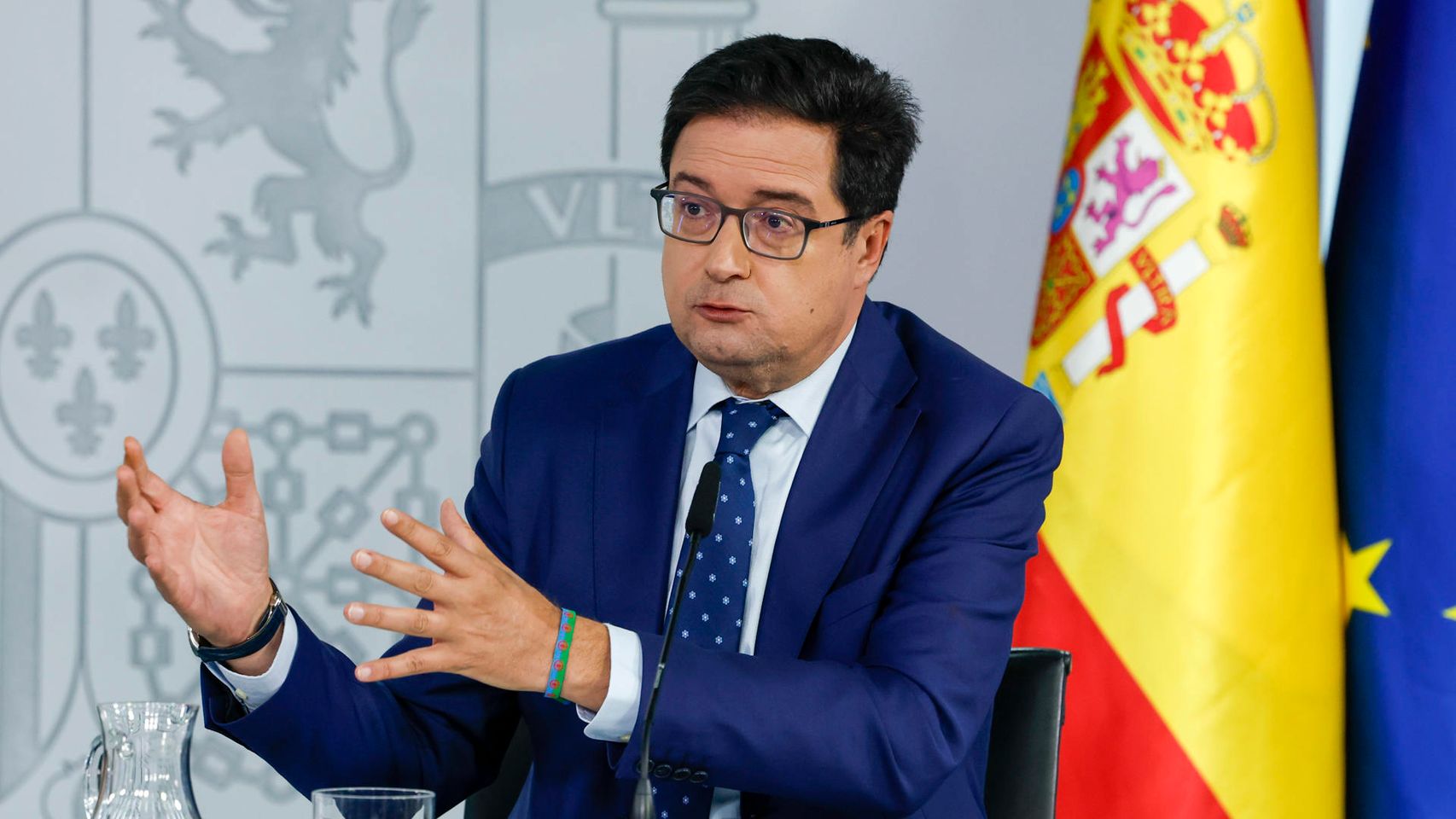 Óscar López equipara a Ábalos con Ayuso, contra la que no hay causas abiertas: "El que la hace la paga, se llame Ábalos o Ayuso"