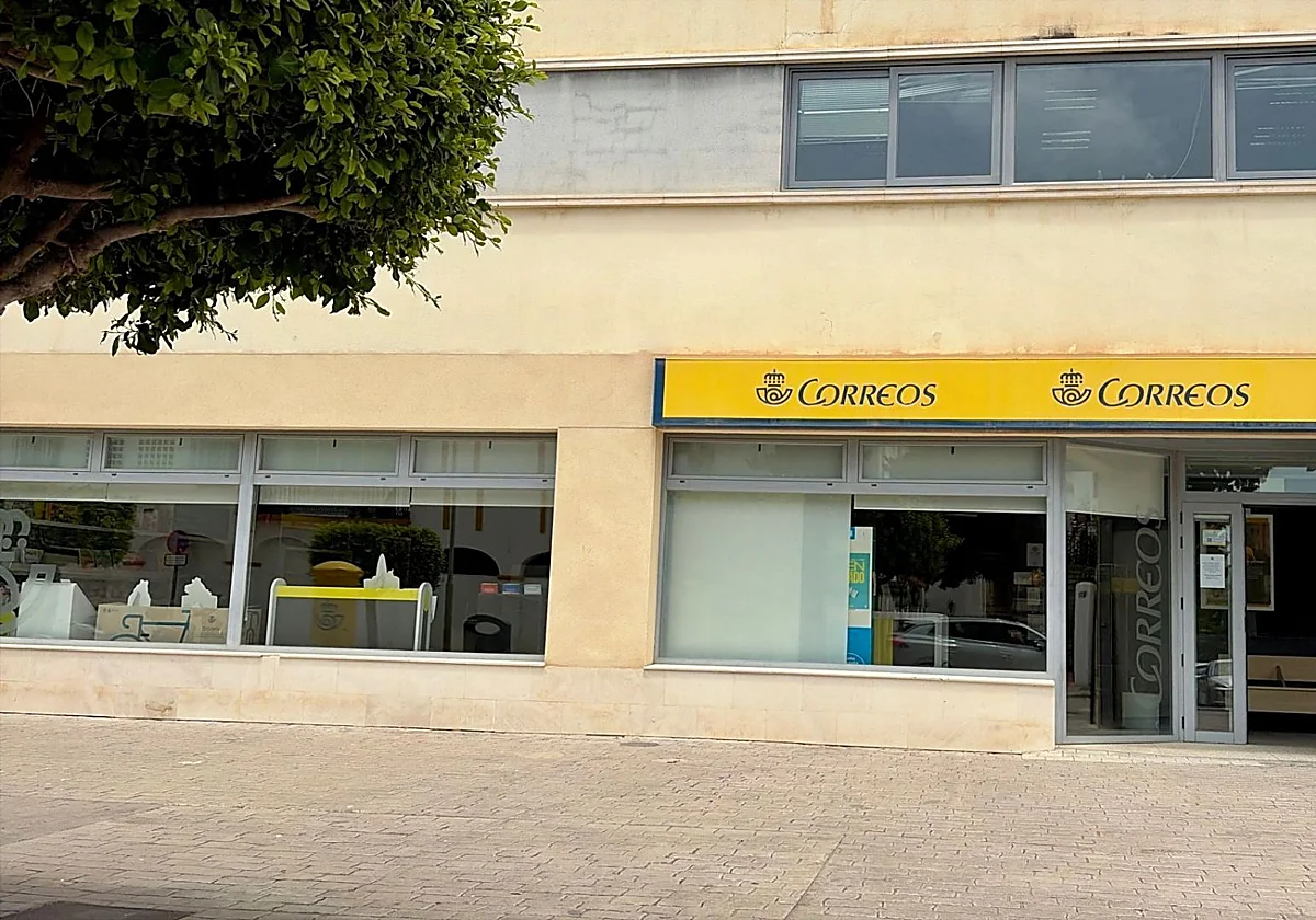 Rincón de la Victoria pide al Gobierno que mantenga la oficina de Correos de La Cala del Moral