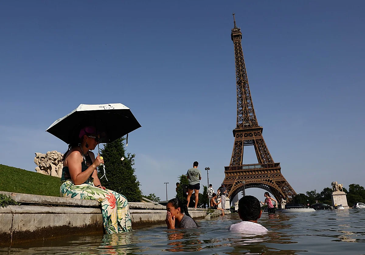 Francia registra al menos 40 ahogados en una ola de calor que lleva al país al límite