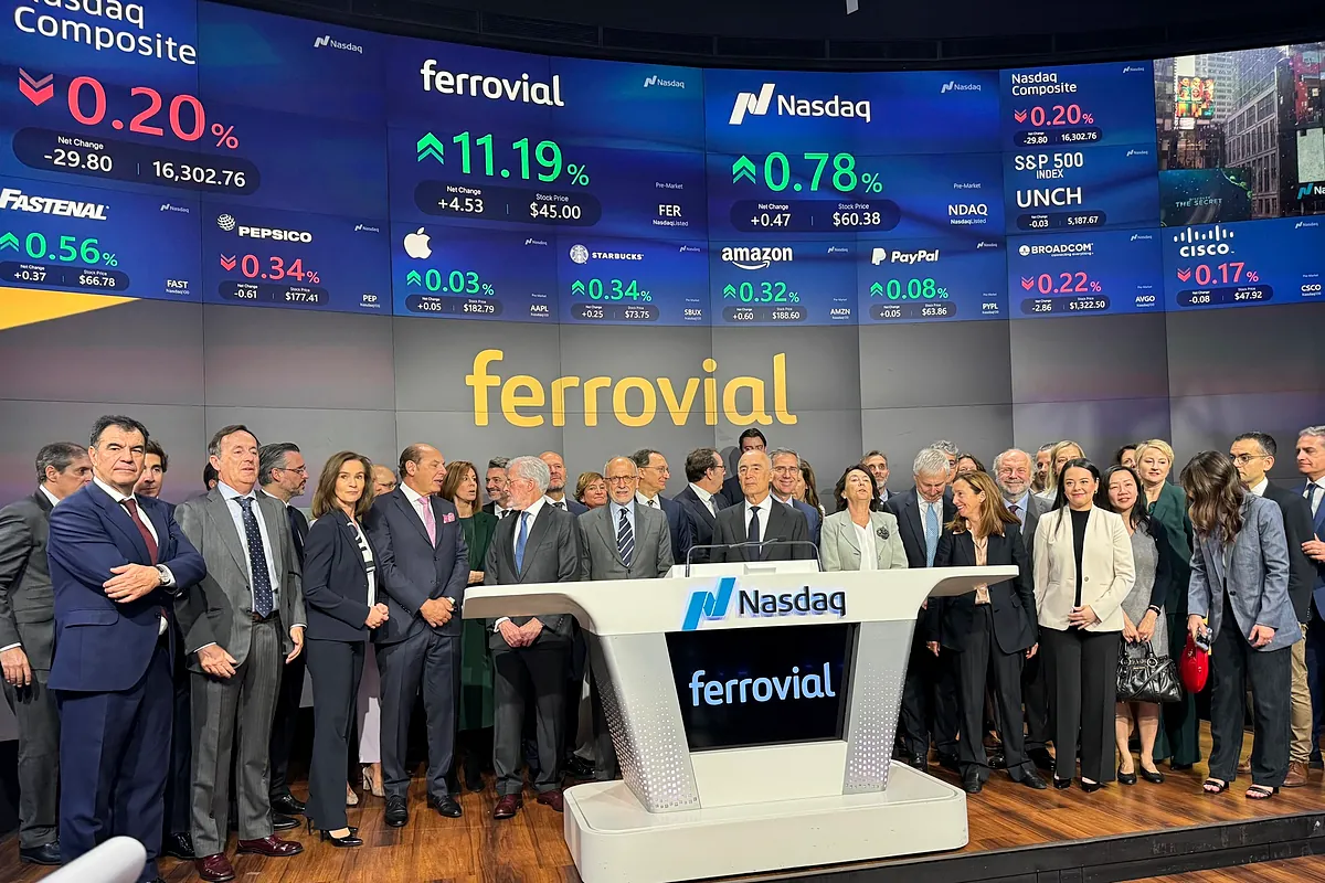 Ferrovial debuta en el Nasdaq 100 con suaves avances