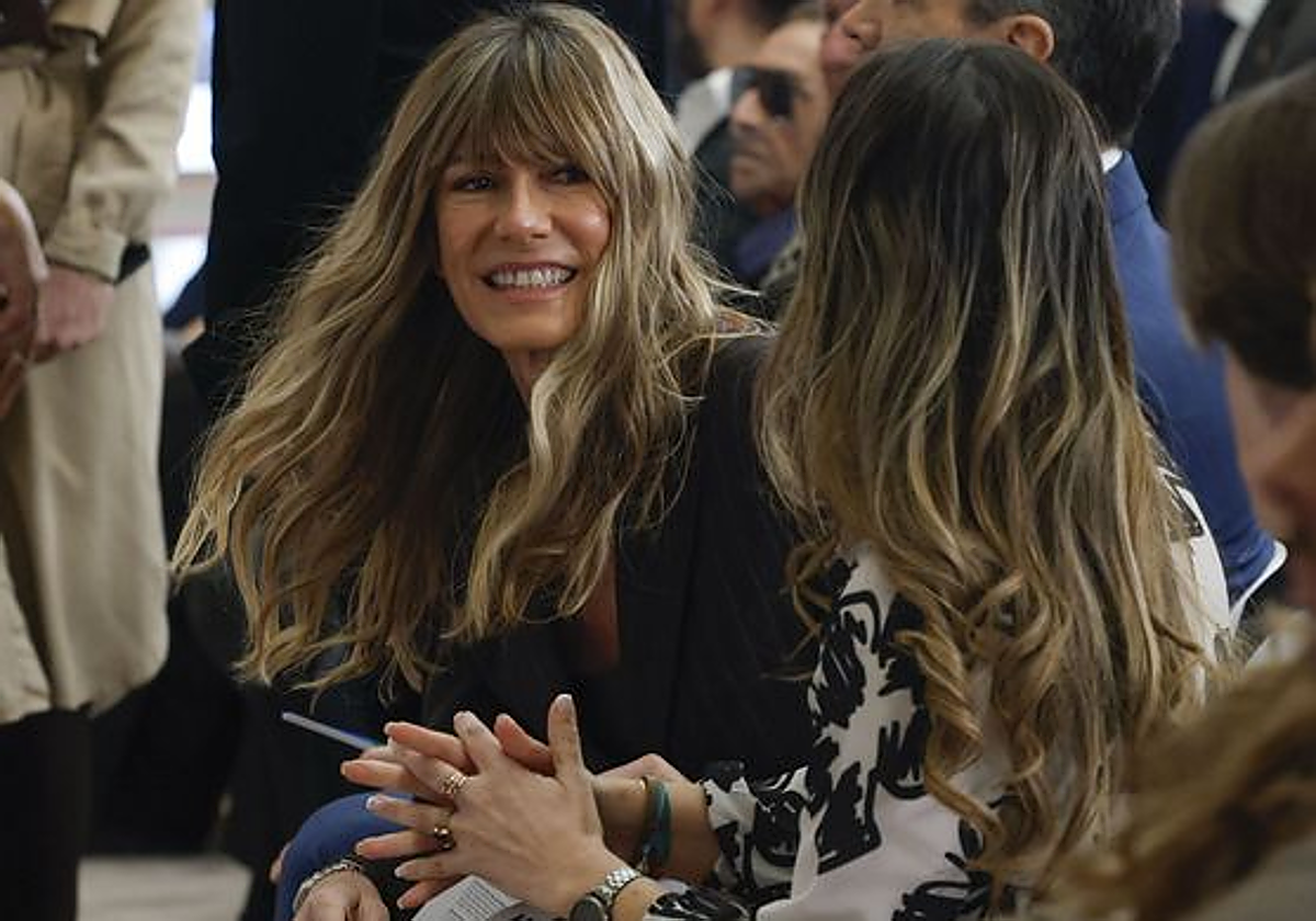 Begoña Gómez urge a la Audiencia Provincial que le devuelva el pasaporte «dado la temporada de verano que se acerca»