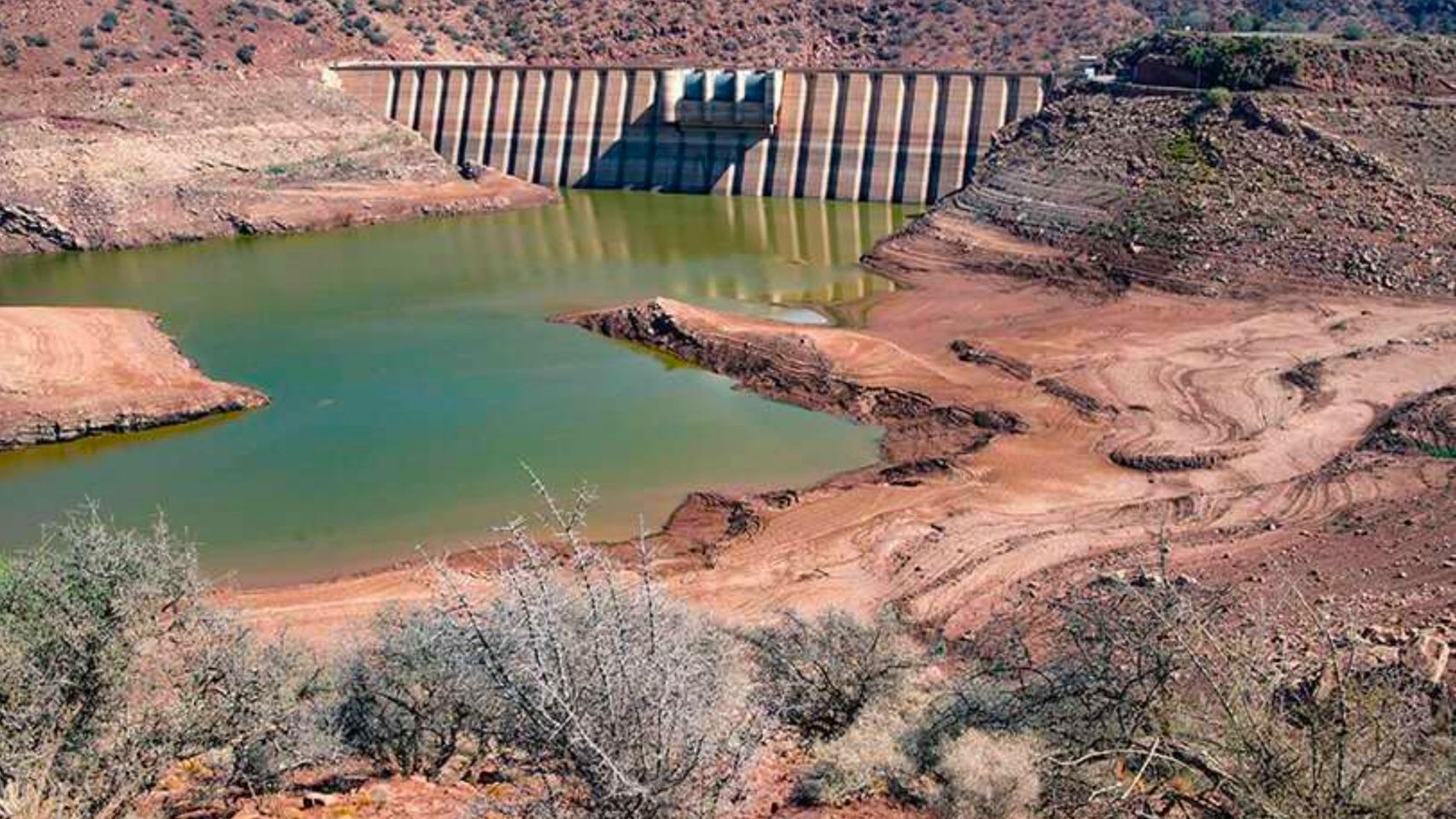 Marruecos endurece las normas: impone cortes de agua y realiza cierres de urgencia por sequía extrema en las ciudades