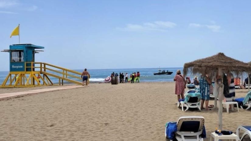 Hallan el cadáver de un hombre en la playa de Los Boliches de Fuengirola (Málaga) tras la Noche de San Juan