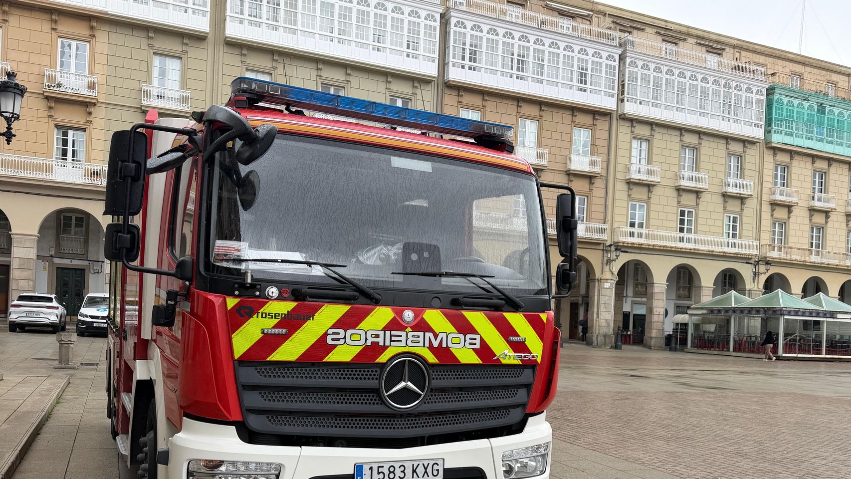 Un lavavajillas provoca un incendio en una vivienda de A Coruña y obliga a desalojar el edificio