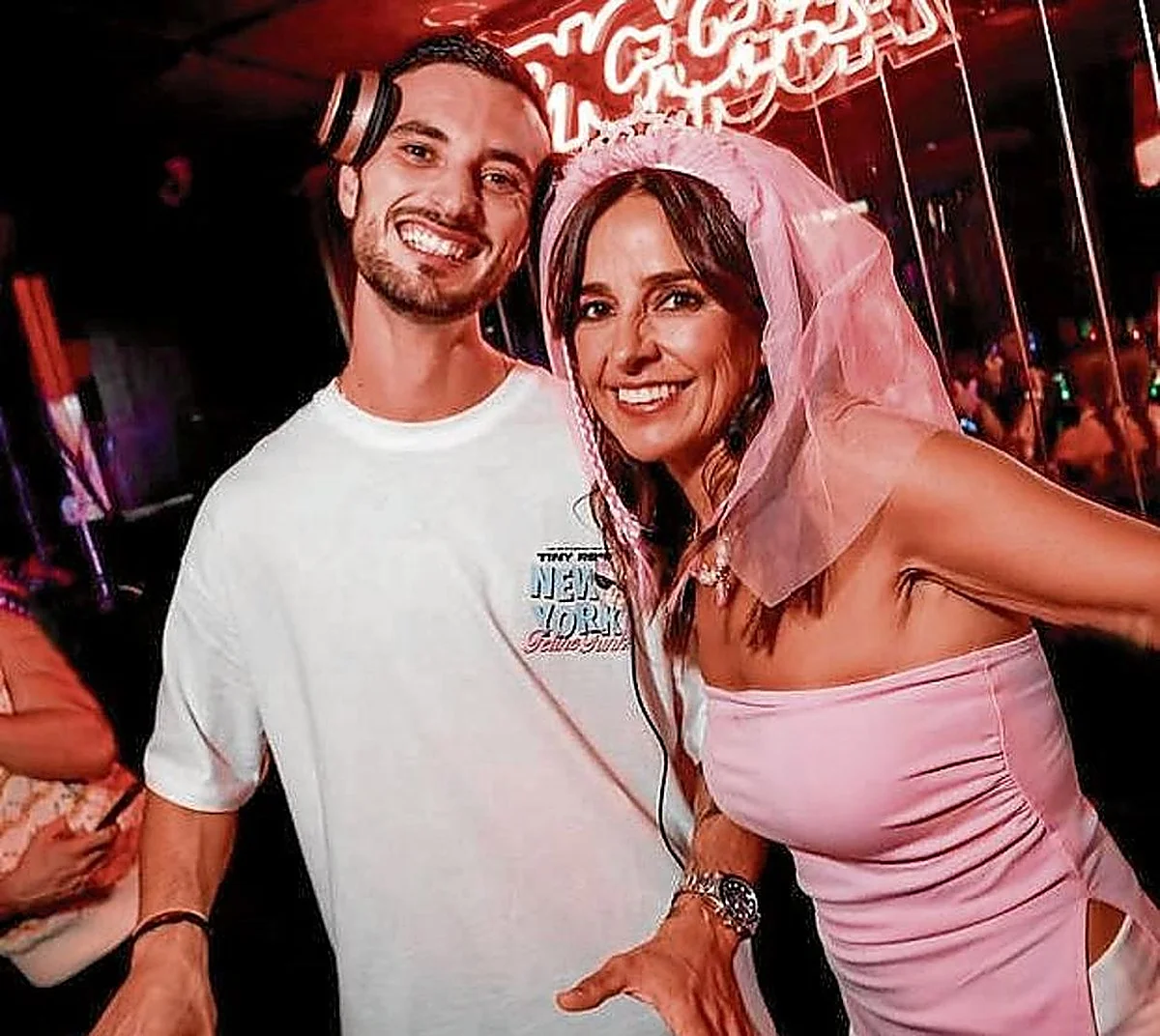 Carmen Alcayde se compromete con su novio Charli