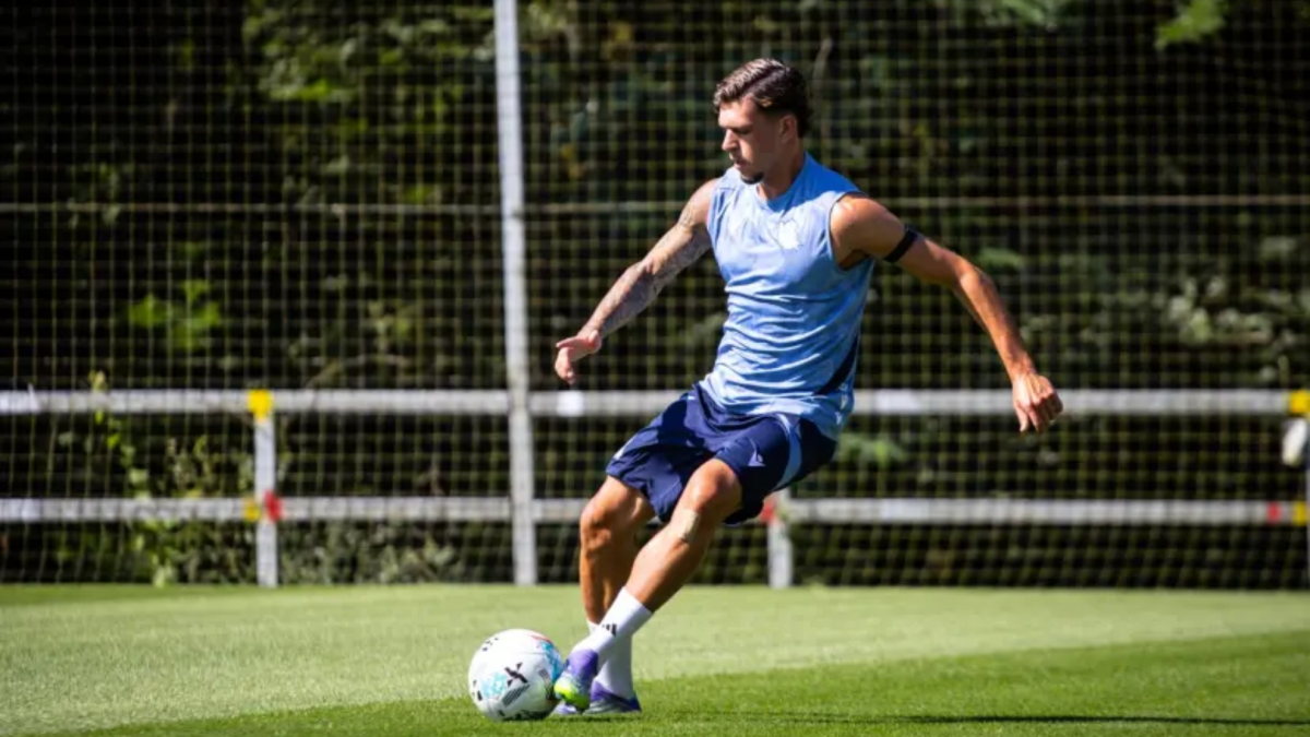 Javi López: “Matarazzo quiere verme en la pretemporada y voy con ganas de demostrar que puedo estar ahí”