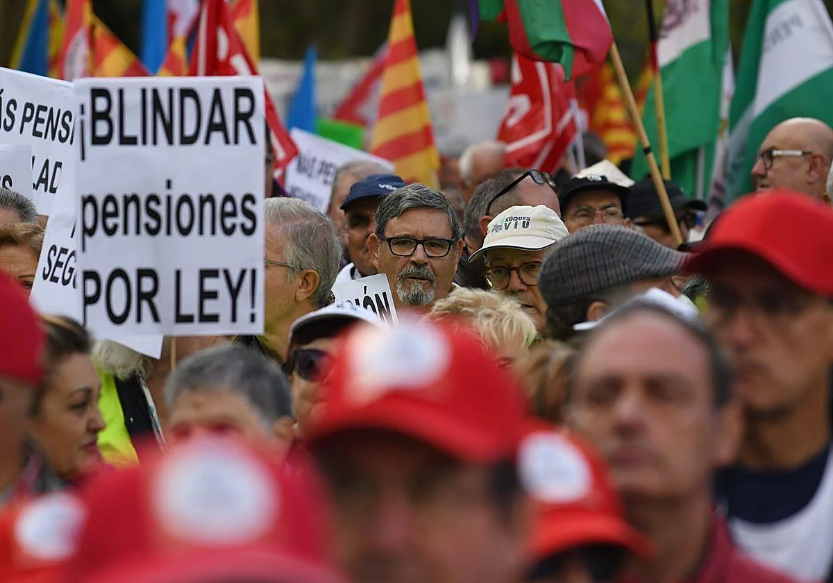 El Ejecutivo separa la subida de las pensiones en otro decreto para evitar sustos parlamentarios