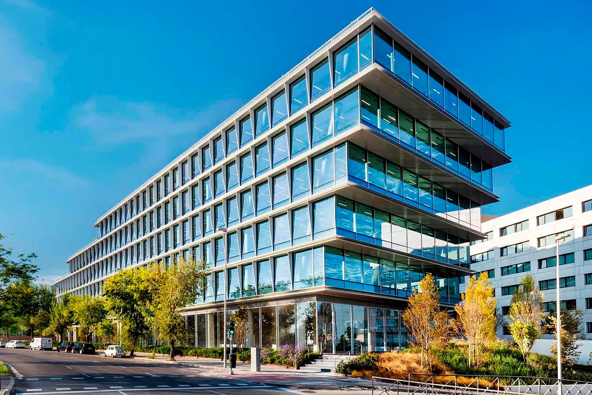 GMP cierra la compra de la sede de AstraZeneca en Madrid