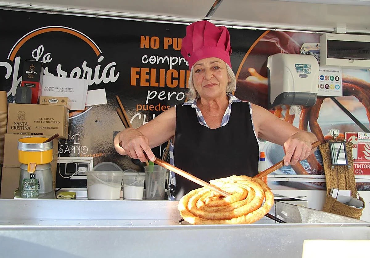 La churrería sobre ruedas que ha echado raíces en la Sierra de la Nieves