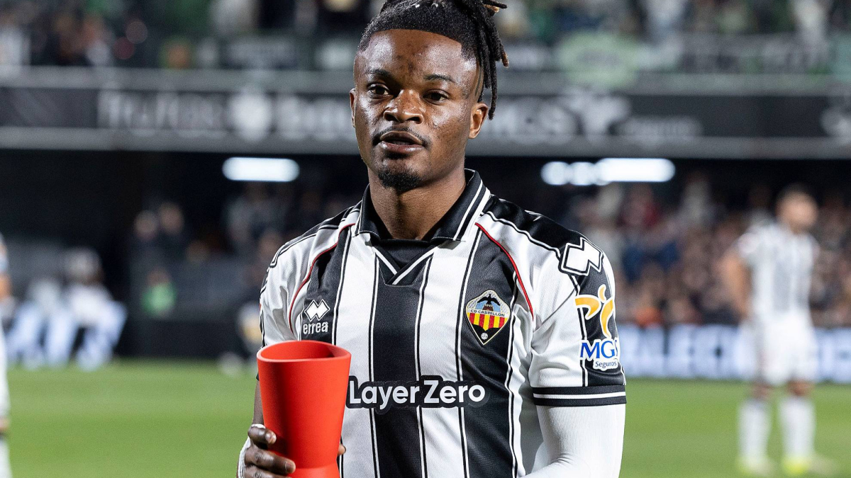 El Almería ficha al mundialista Brian Cipenga