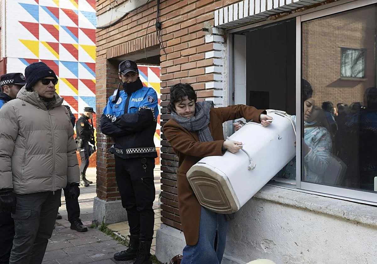 El Gobierno extenderá a 2026 el escudo social que prohíbe los desahucios y los cortes de suministros