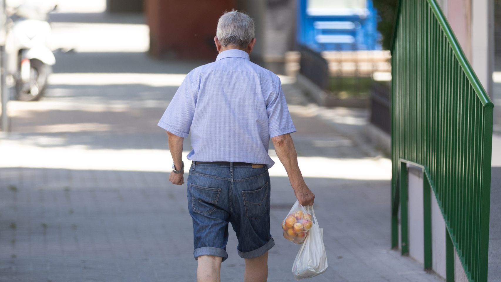 Cada jubilado gasta 16.586 euros al año en bienes y servicios, un 23% más que un trabajador