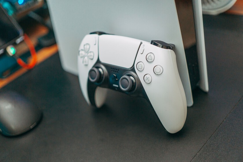 Nueva oportunidad para hacernos con una PlayStation 5 más barata: te puedes llevar una con lector por menos de 490 euros