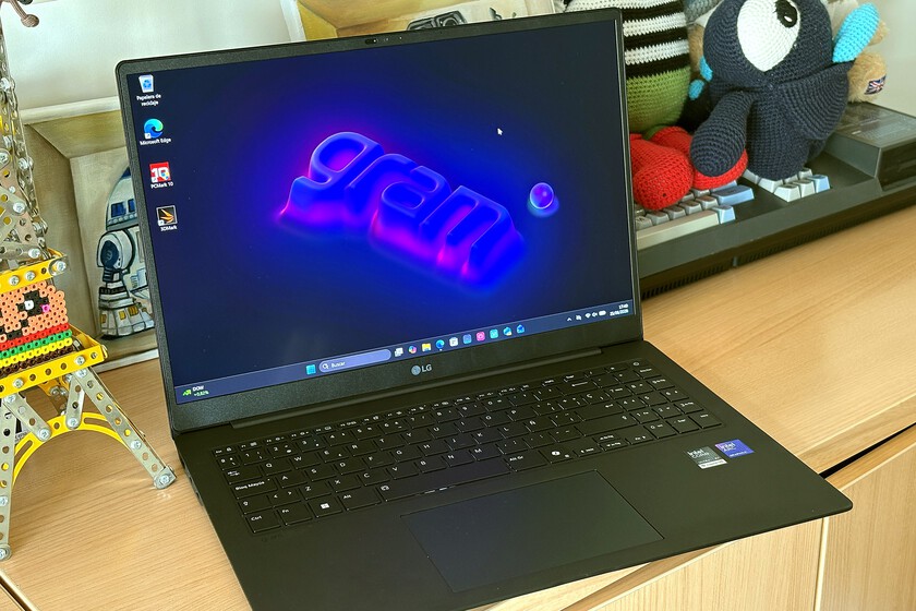 LG gram Pro 16Z90U (2026), análisis: el portátil de 16 pulgadas más ligero del mercado se toma en serio la IA
