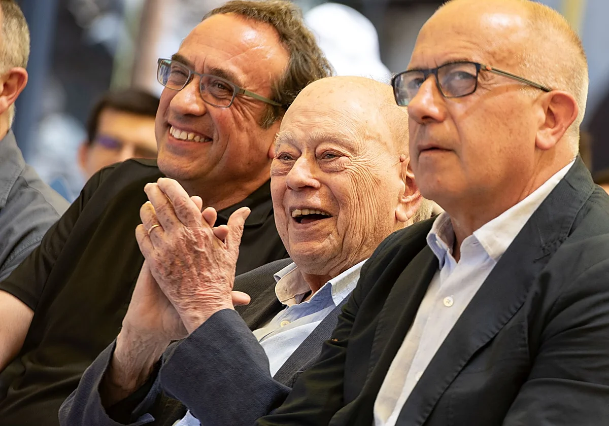 Jordi Pujol reconoce «errores» y «aciertos» en su carrera durante un homenaje en Girona