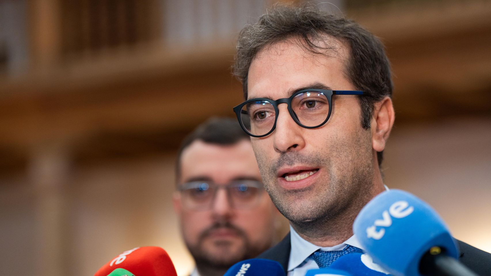 Cuerpo anticipa el Presupuesto con la revisión de un PIB a la baja que dificulta rebajas fiscales preelectorales