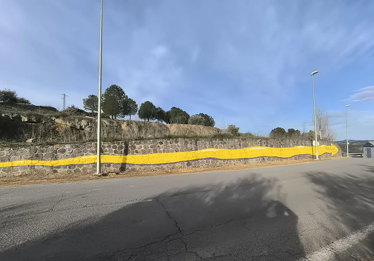 La flecha amarilla más grande del Camino de Santiago está en un pueblo de Málaga