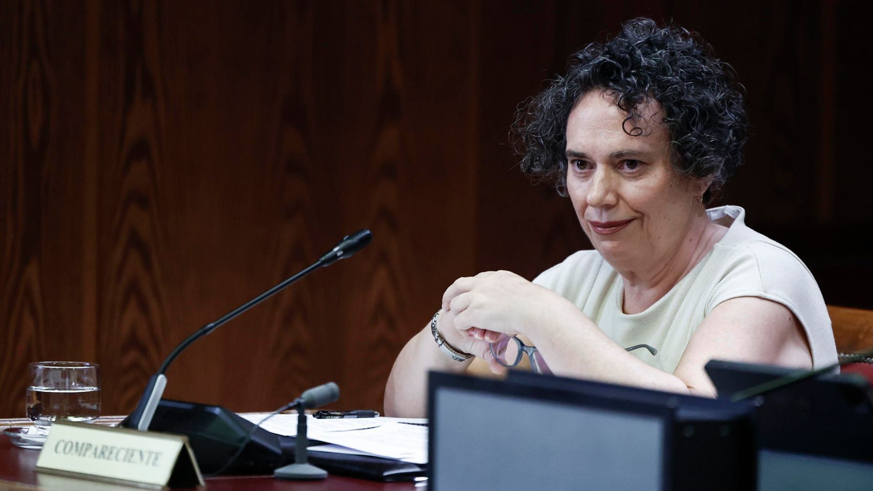 Gertrudis, la secretaria de Zapatero, guarda "silencio" en la comisión del Senado: "No debe interpretarse como un desaire"