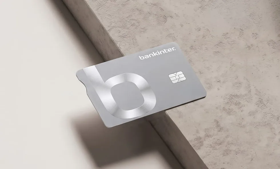 Bankinter simplifica su oferta de tarjetas y refuerza las ventajas en 'cashback' y viajes