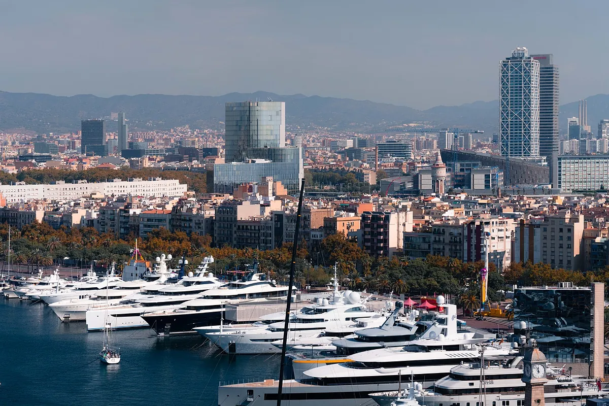 Mirazur compra la mayoría de Marina Port Vell al banco de inversión catarí QInvest