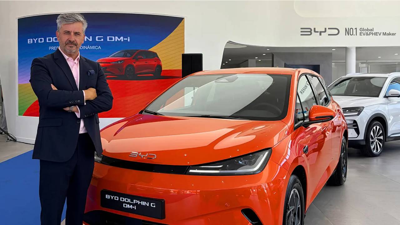 El jefe de BYD tiene claro su éxito en España frente a otras marcas: "La innovación se mueve muy despacio. Para nosotros no es aceptable"