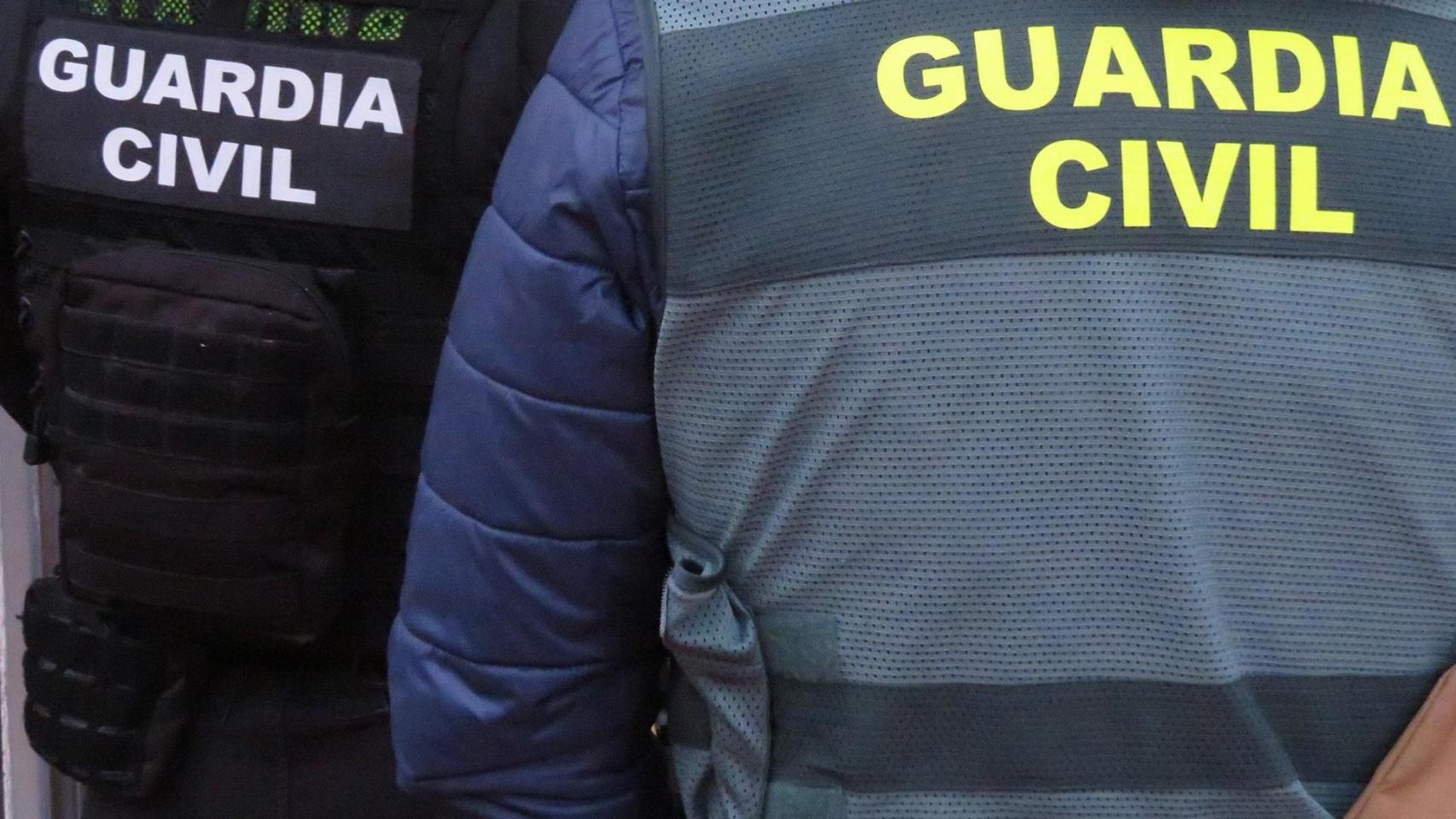 Dos hombres se atrincheran en un chalet tras apalear hasta la muerte a dos personas en Elche