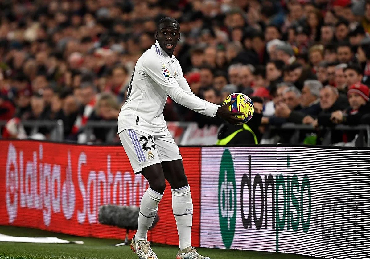 Ferland Mendy irá a juicio por el ataque de uno de sus perros a un menor