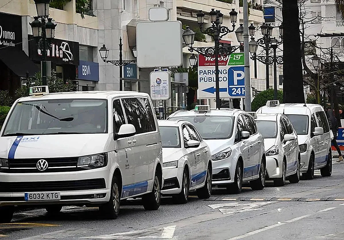 Marbella taxi drivers attribute unanswered ride requests to traffic saturation in the Costa del Sol