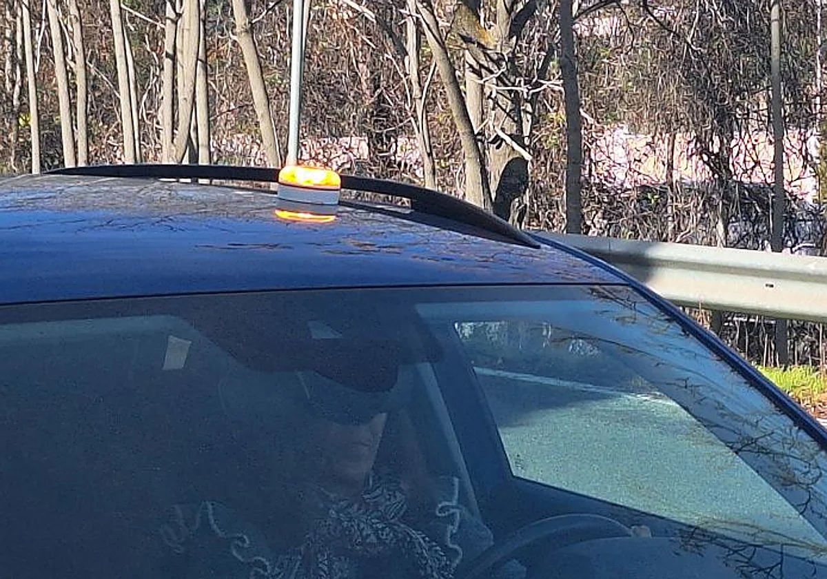 Denuncian a conocidas plataformas 'online' por vender balizas V16 sin conectividad